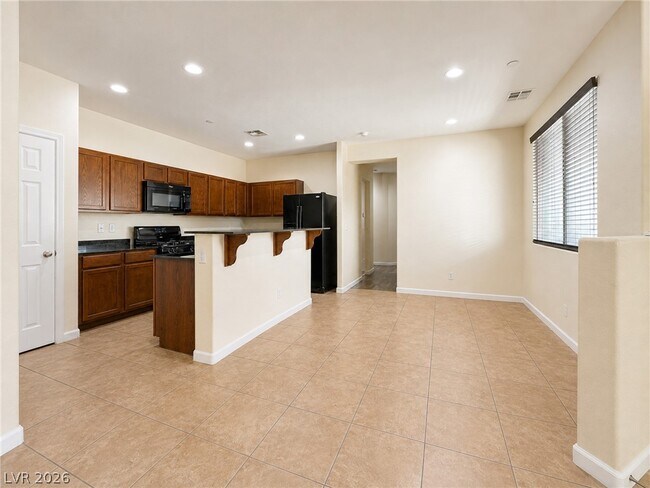 Building Photo - 1000 Aspen Cliff Dr
