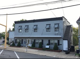Building Photo - 900 S 24th St