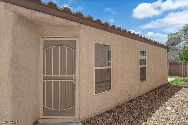Foto del edificio - 5079 W Desert Dandelion Ct