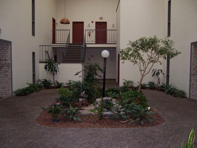 Building Photo - Wintergreen