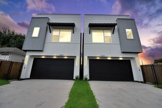 Building Photo - 2604 Winbern St