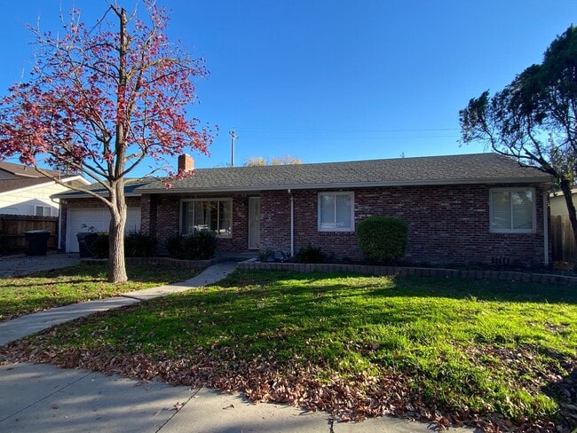 Building Photo - Four Bed, Two Bath Home In Stockton's Holi...