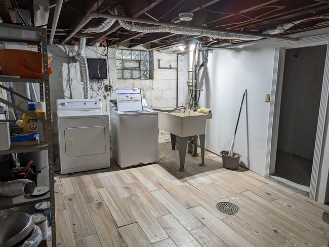 Washer and Dryer - 5535 Centre Ave