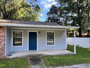 Building Photo - 5722 Lumberjack Ln
