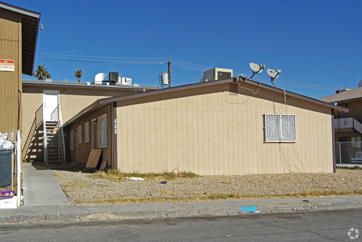 Building Photo - 488 Albert Ave