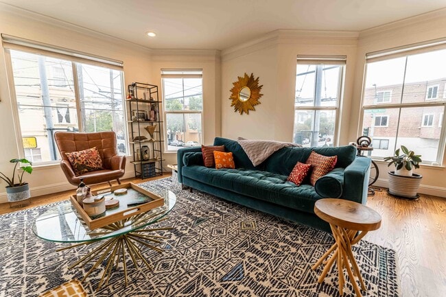 Foto del edificio - 1400 S Van Ness Ave