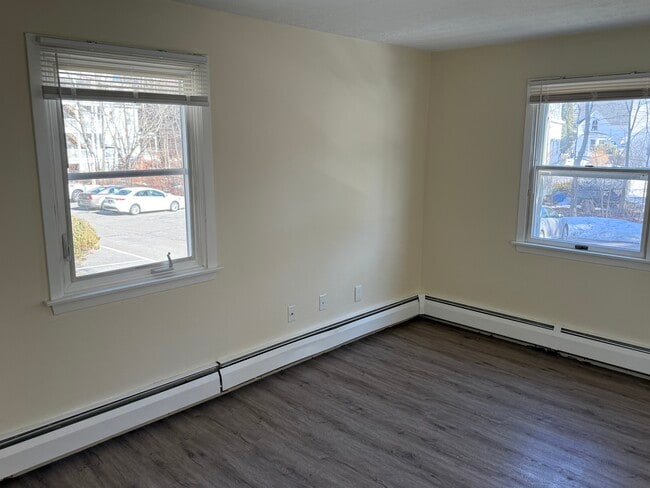 Building Photo - Briarwood 6