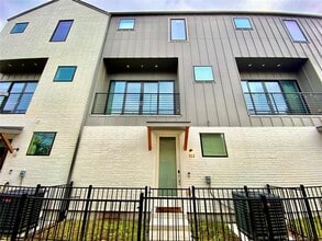 Building Photo - 6022 Lewis St