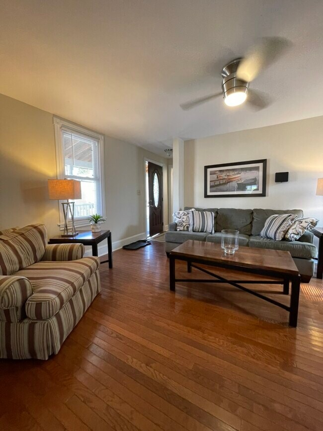 Foto del edificio - 1145 Isabella Ct