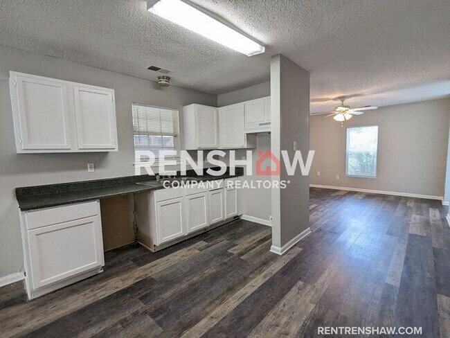 Foto del edificio - Gorgeous 3 Bed / 2 Bath - Move in Ready - ...