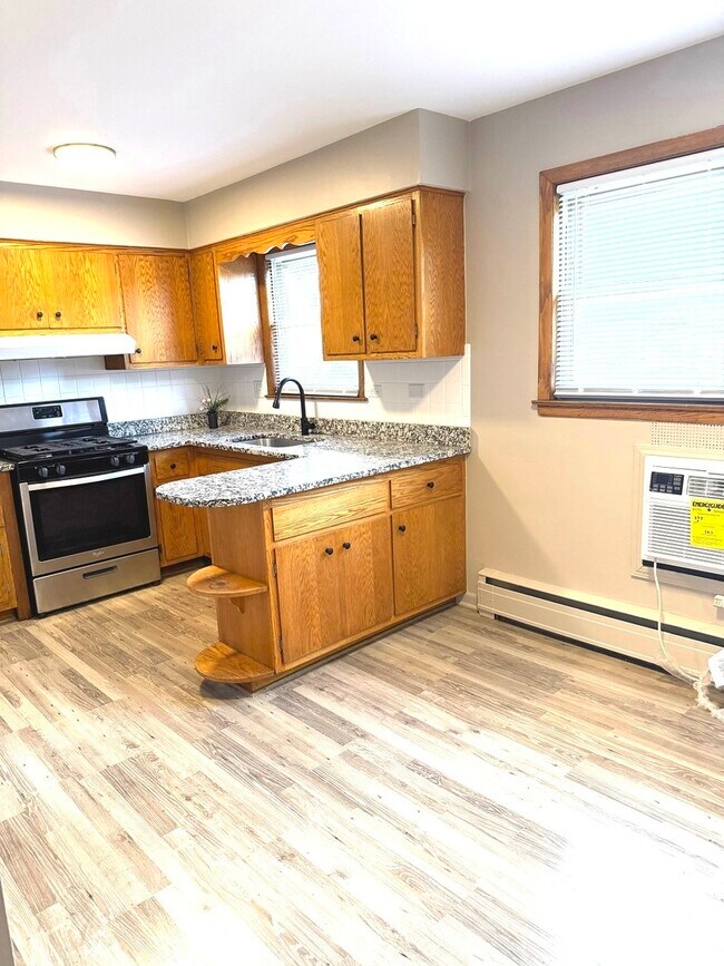 Foto del edificio - 7538 Waukegan Rd