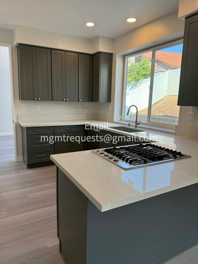 Foto del edificio - 2231 Thyme Dr