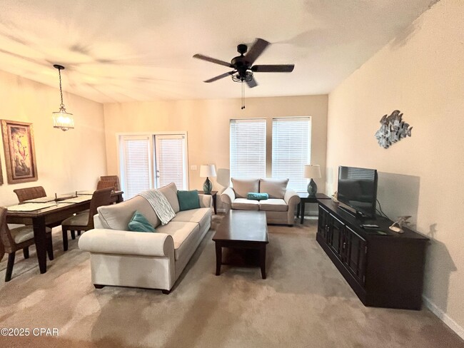 Foto del edificio - 231 Sand Oak Blvd