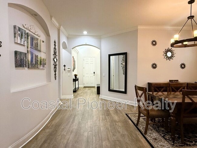 Building Photo - 14620 Chatsworth Manor Cir