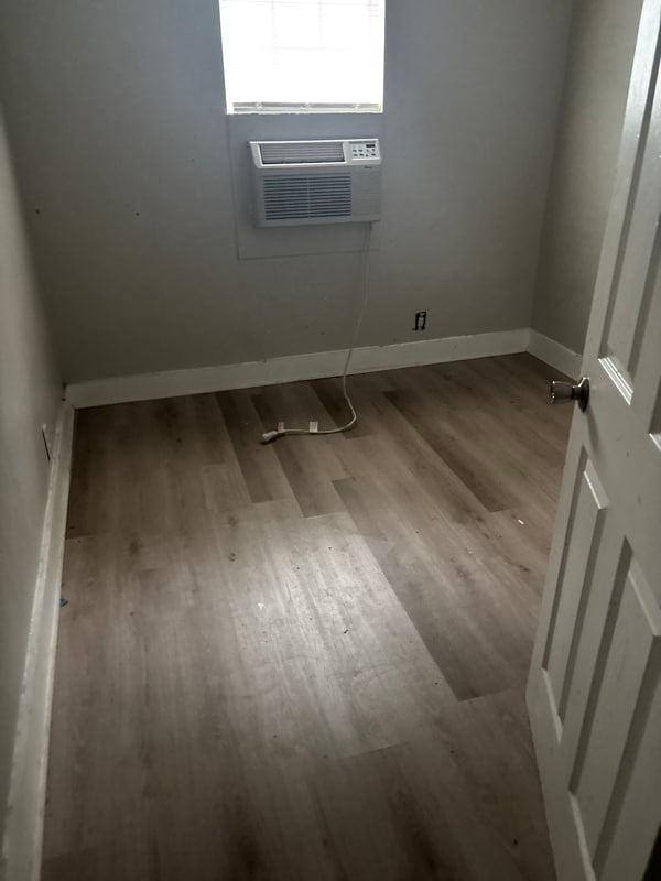 Foto del edificio - 1161 Lawton Dr