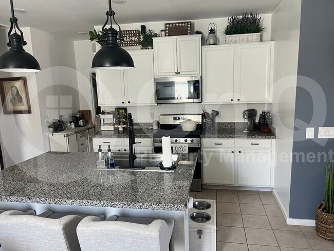 Foto del edificio - 3806 E Archer Dr