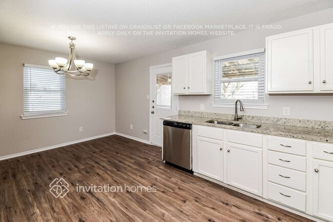 Building Photo - 311 Woodard St