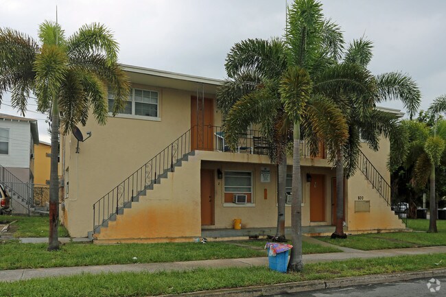 Building Photo - 800 Douglass Ave