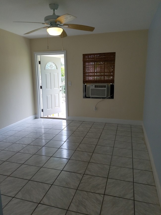 Foto del edificio - 1380 NW 25th St