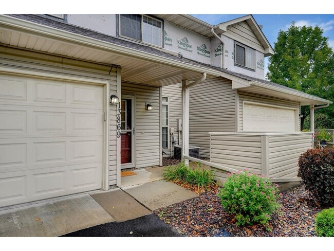 Nice private area - 13869 Hyacinth Dr