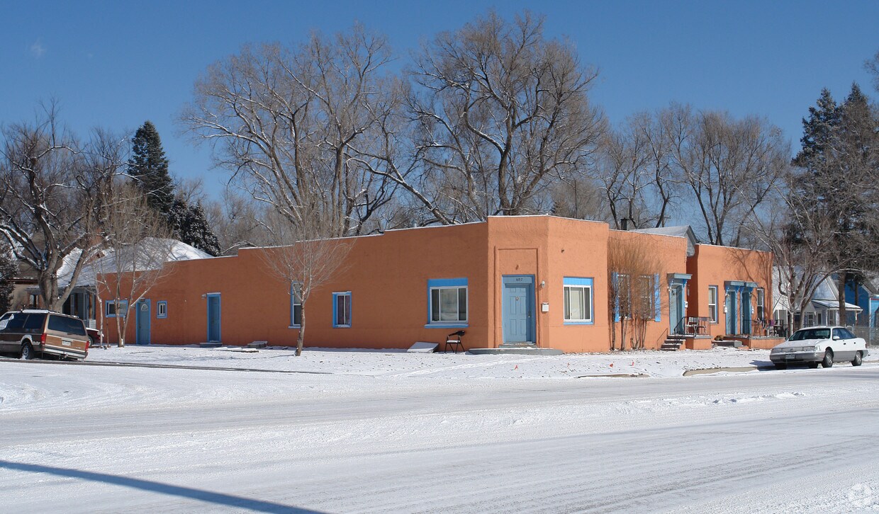 Primary Photo - 602-606 Cache La Poudre St