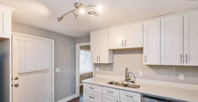 Foto del edificio - 2666 Wellington St E