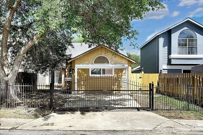 Building Photo - 4026 Winter Sunrise Dr
