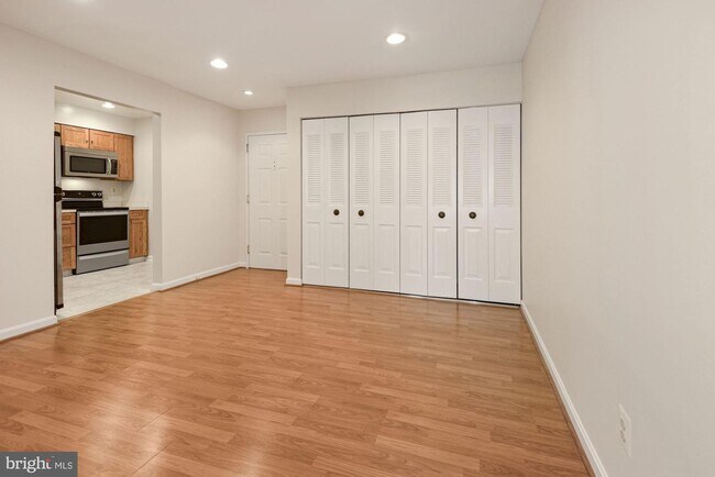 Building Photo - 1020 N Stafford St