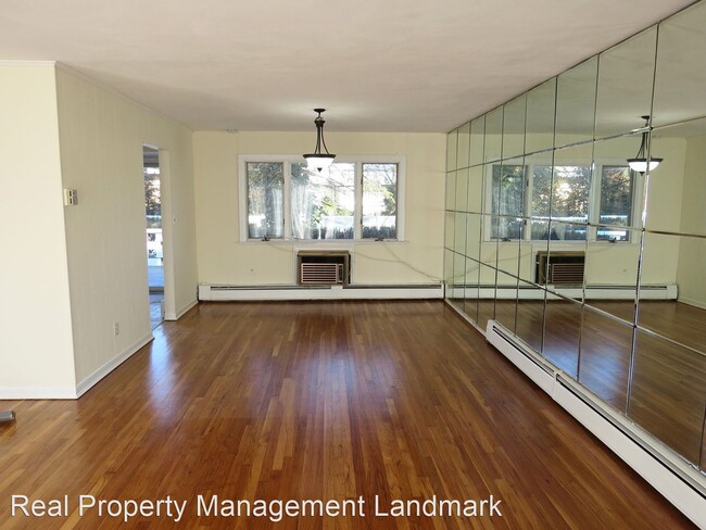 Building Photo - 4 br, 3 bath House - 2540 New York Ave