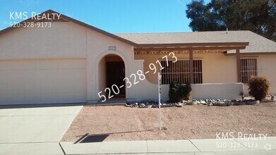 Building Photo - 5451 S Southern Oak Dr