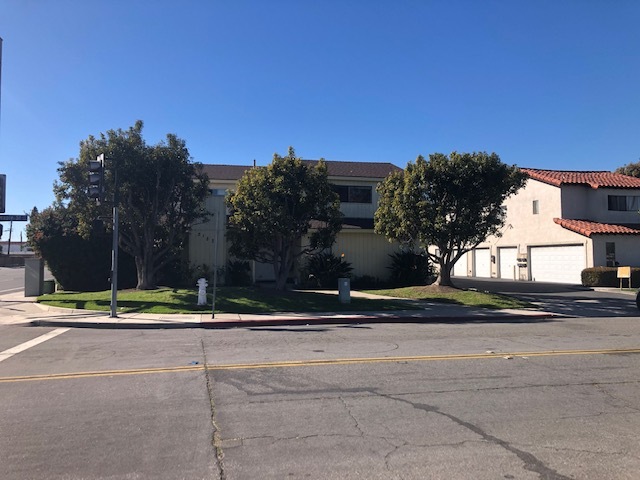 Building Photo - 2153 Maple St