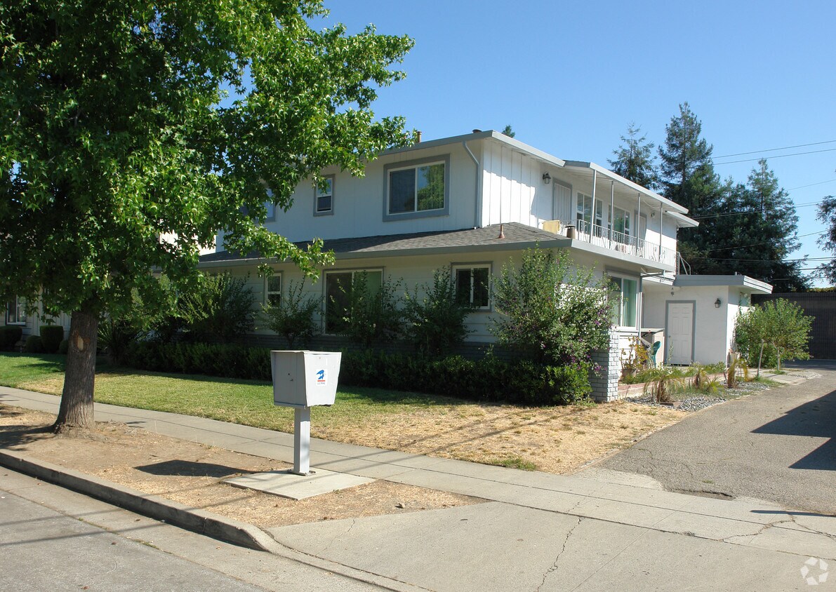 Primary Photo - 5137 Lapa Dr