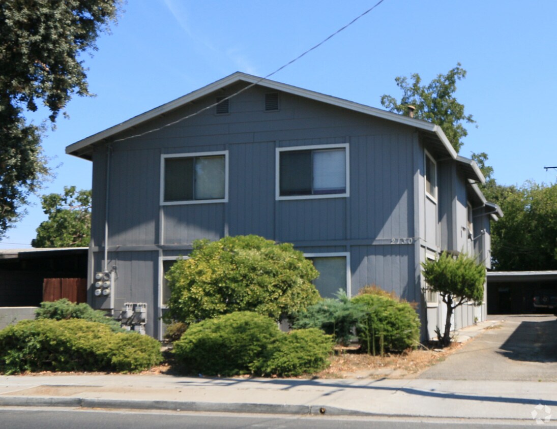 Primary Photo - 2130 N El Dorado St