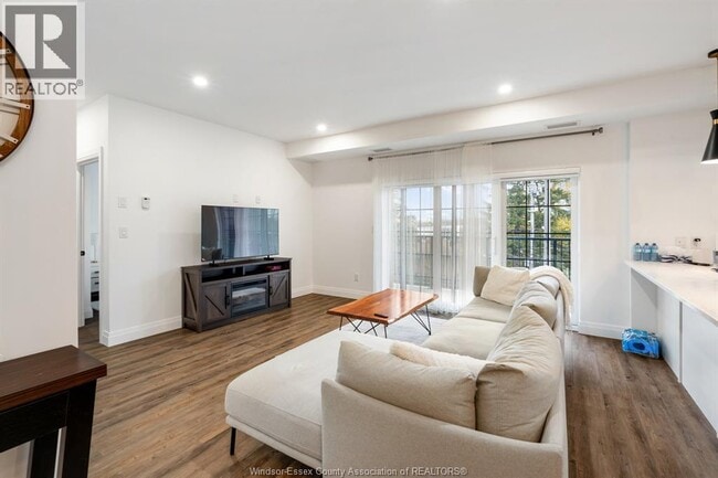 Photo du bâtiment - 3817 Howard Ave