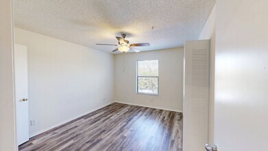 Interior Photo - Inlet Bay at Gateway