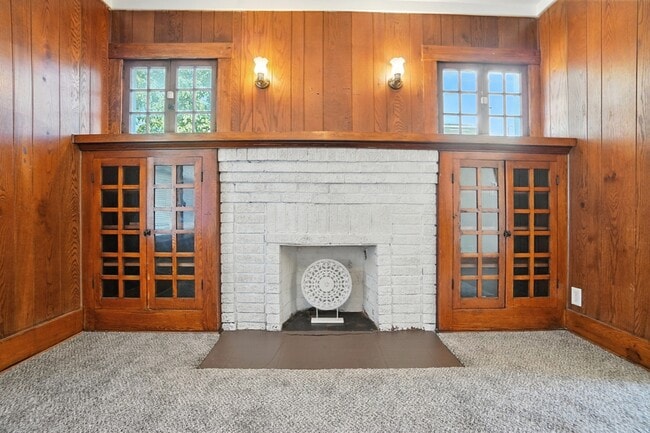 Building Photo - 2911 Broadway