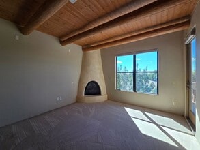 Building Photo - 1405 Vegas Verdes Dr