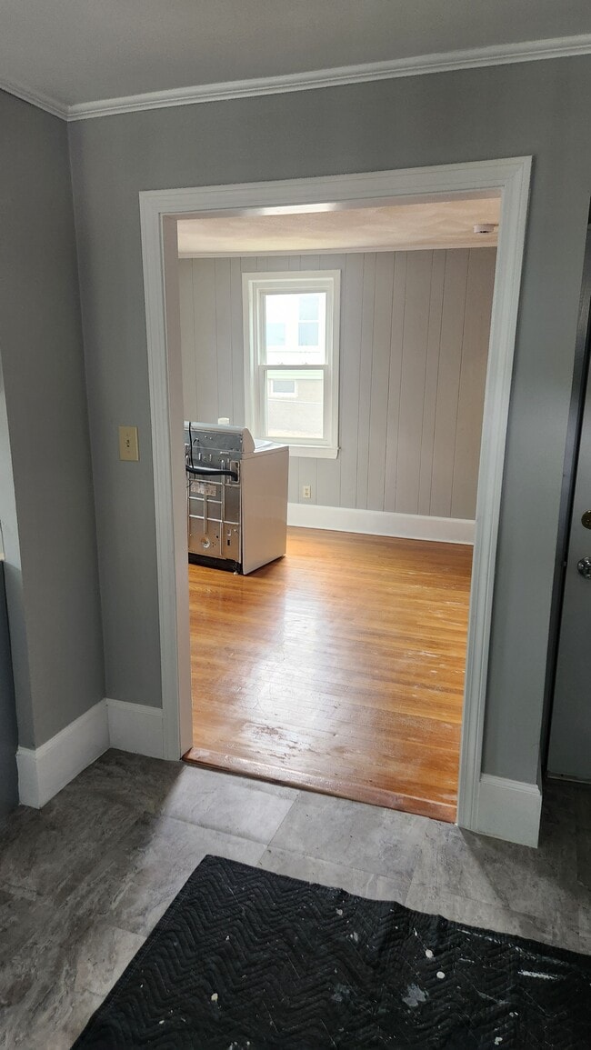 Building Photo - 34 Cottage St