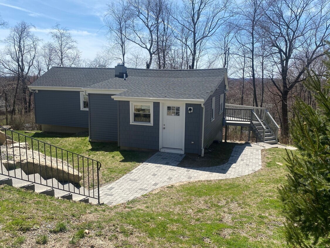 4 Pine Trail, Danbury, CT 06811 House Rental in Danbury, CT