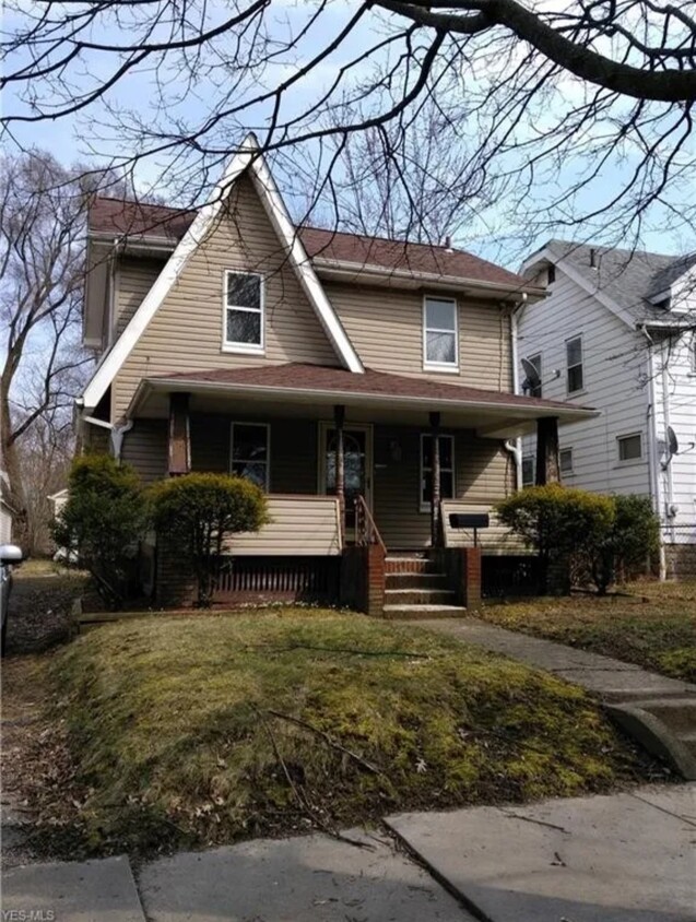 Foto principal - 657 Sanford Ave