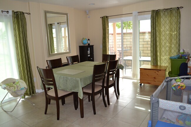 Building Photo - 12 Butterfly