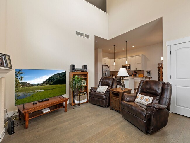 Foto del edificio - 3-Bedroom 2.5-Bath Townhome Loveland, CO!