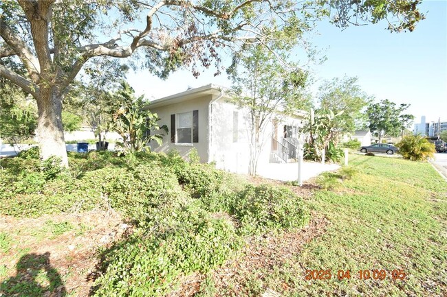 Building Photo - 1254 Grove St