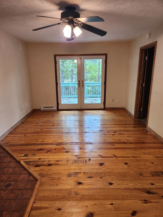 Building Photo - 284 Tall Pine Ln