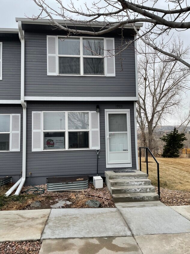 1900 Oakcrest Cir, Castle Rock, CO 80104 Townhome Rentals in Castle