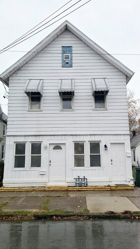 Primary Photo - 636 W 17th St
