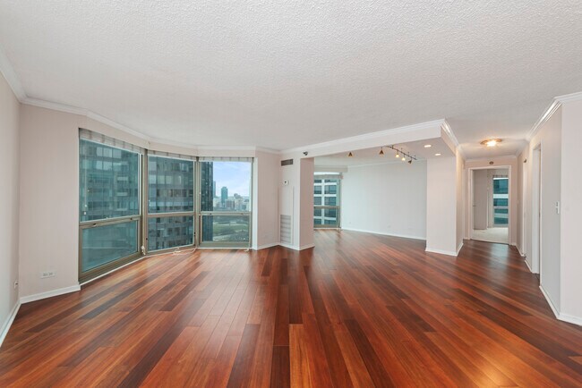Foto del edificio - 195 N Harbor Dr
