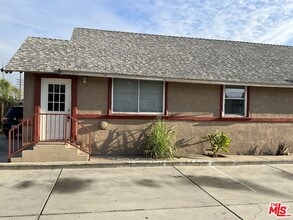 Building Photo - 1324 N Mt Vernon Ave
