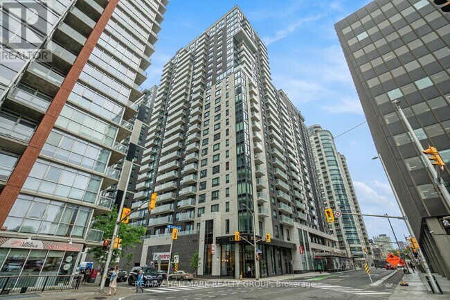 Photo du bâtiment - 180-180 George St