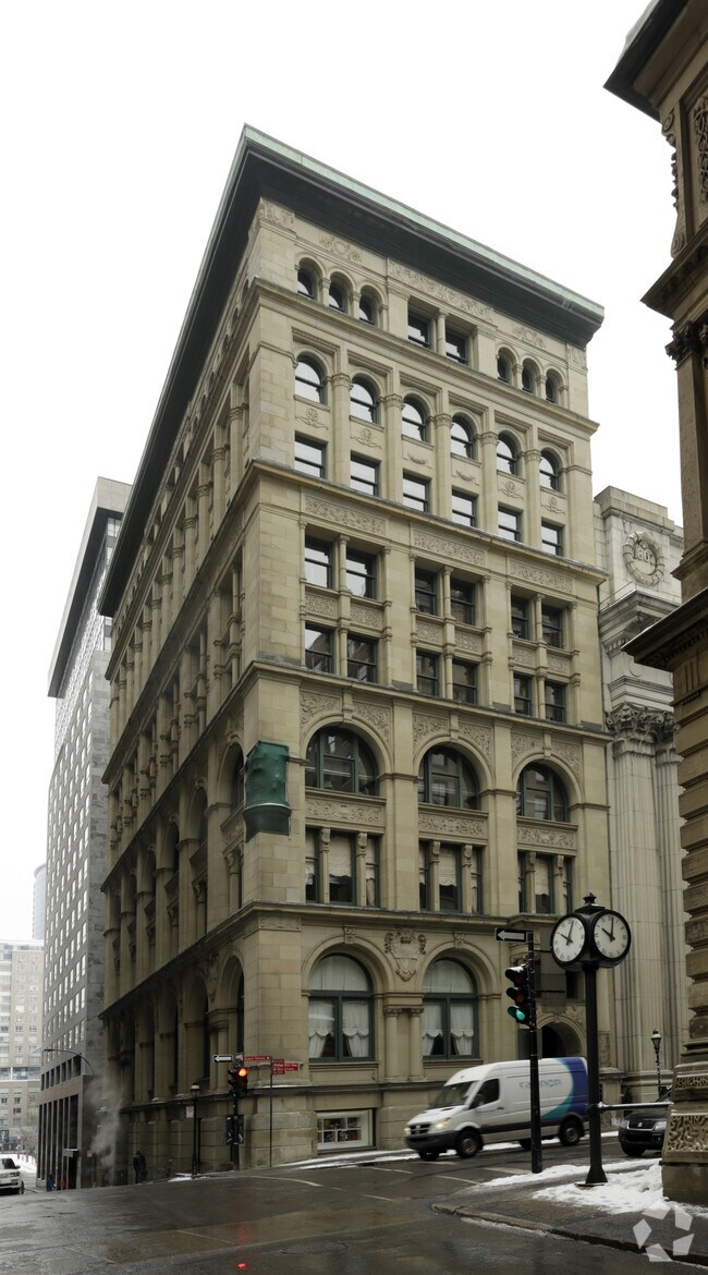 275 SaintJacques, Montréal, QC H2Y 1M9 Apartments 275 SaintJacques